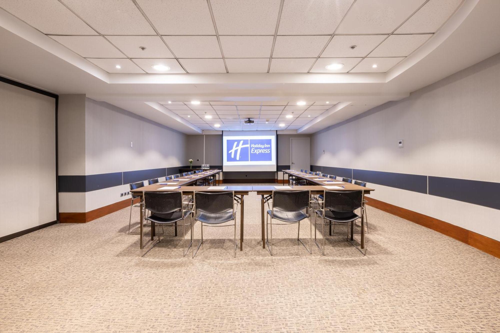 Holiday Inn Express Santiago Las Condes By Ihg Екстер'єр фото