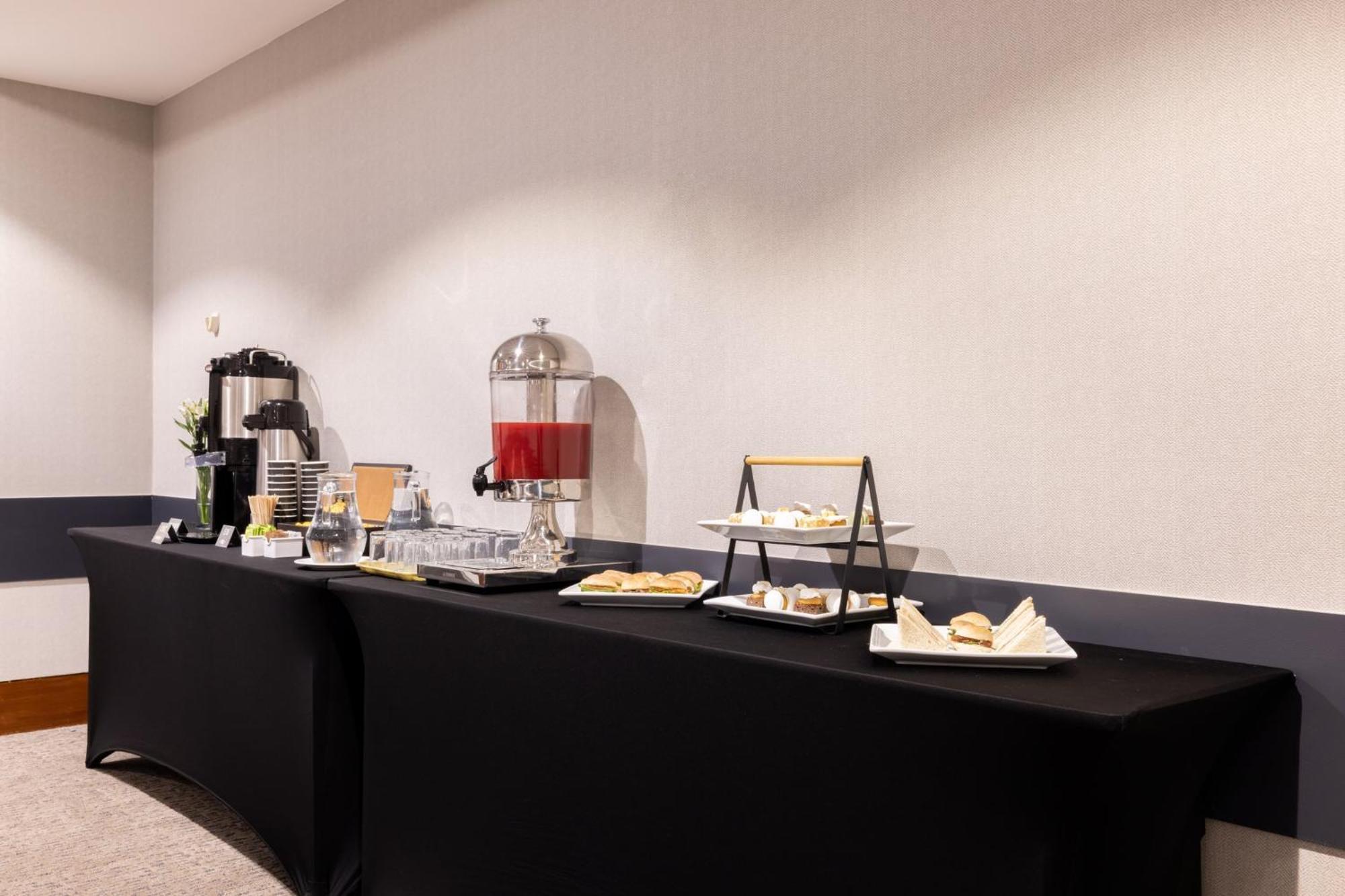 Holiday Inn Express Santiago Las Condes By Ihg Екстер'єр фото