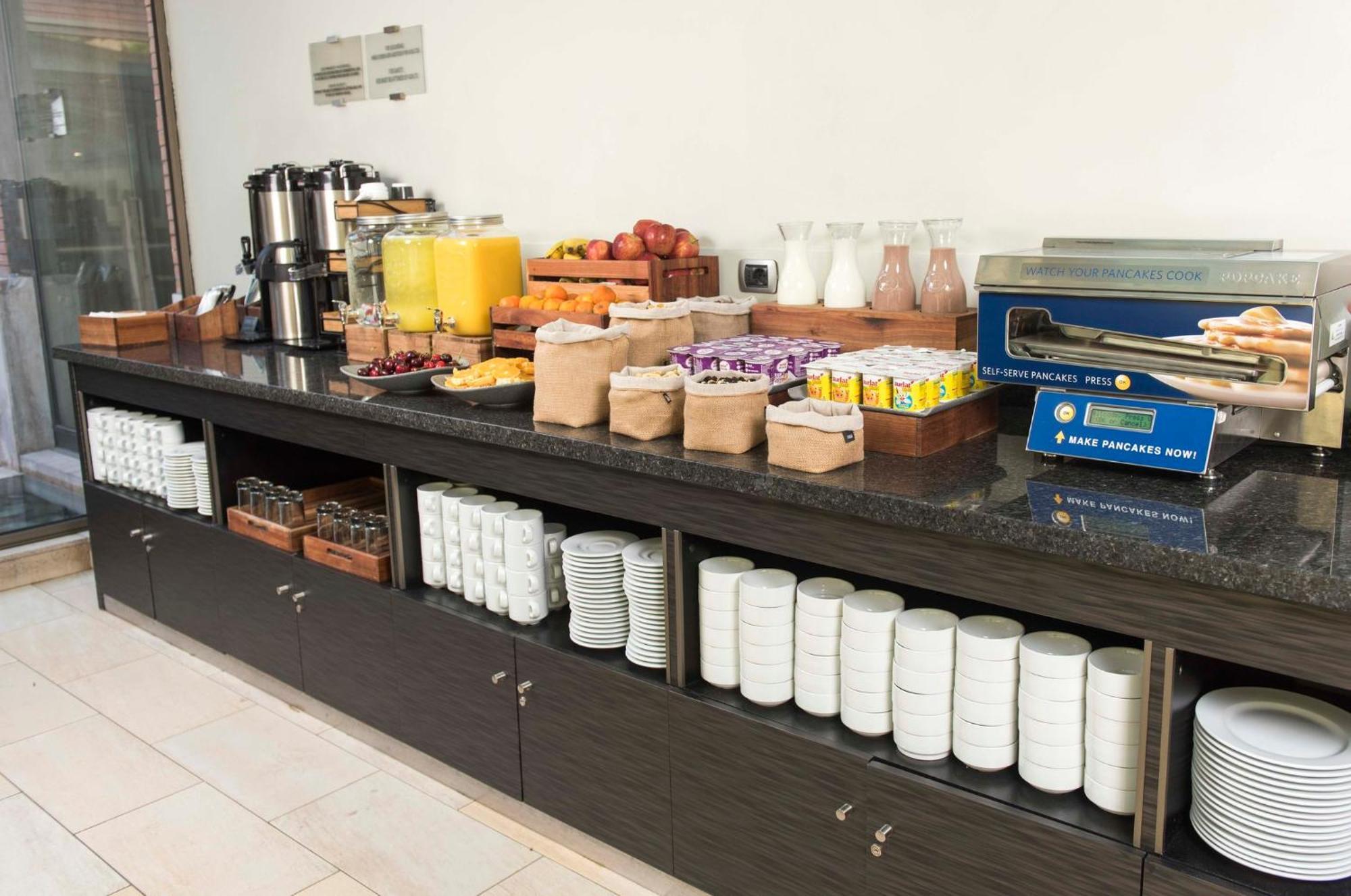 Holiday Inn Express Santiago Las Condes By Ihg Екстер'єр фото
