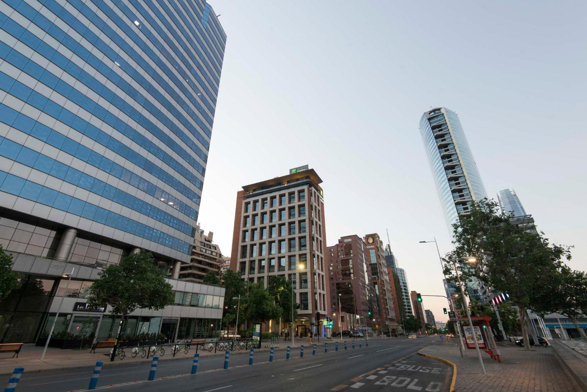 Holiday Inn Express Santiago Las Condes By Ihg Екстер'єр фото